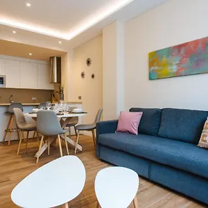 Magno San Martin Terrace Appartement